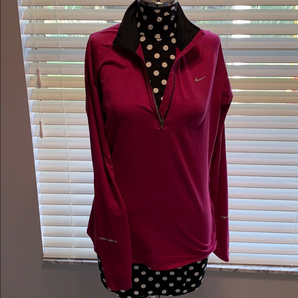Nike women’s Dry fit long sleeve pullover